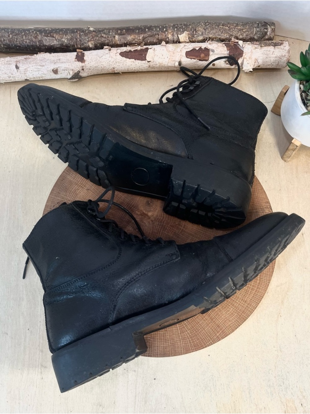To Boot New York Black Distressed Leather Cap Toe Lug Sole Boots - Men's 10 - Picture 8 of 14
